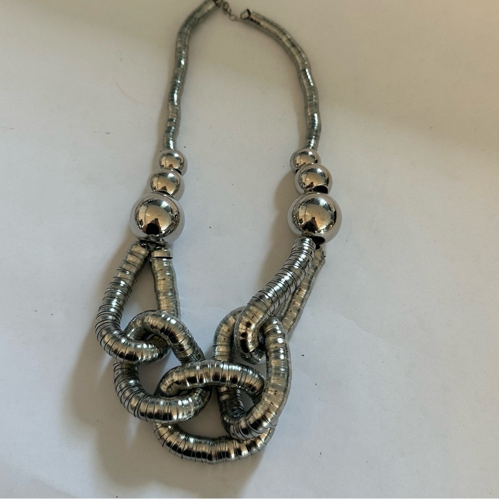 Large chunky shiny silver‎ rope statement piece necklace